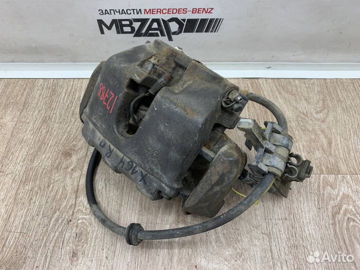 Суппорт передний правый Mercedes X164 GL 164