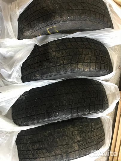 Bridgestone Blizzak DM-V1 225/65 R17 102R