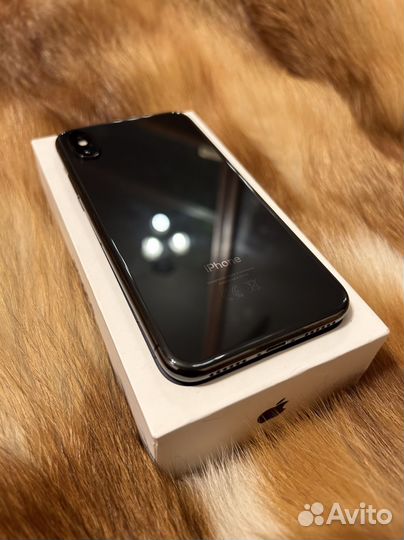 iPhone X, 64 ГБ