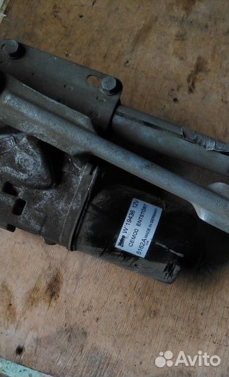 Трапеция дворников на Пежо 308