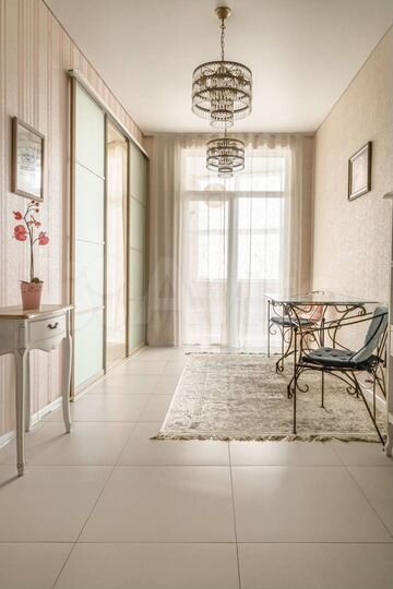 3-к. квартира, 65 м², 3/17 эт.