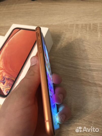iPhone Xr, 64 ГБ