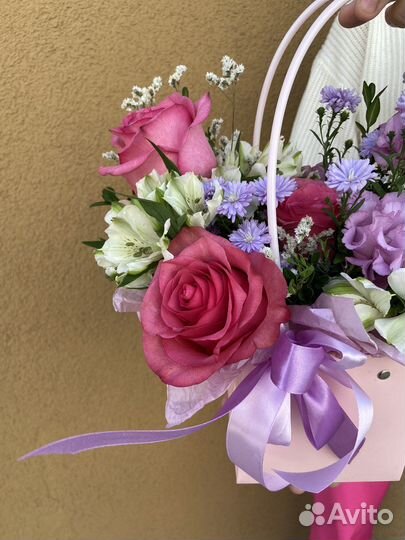 Розовая сумочка с цветами