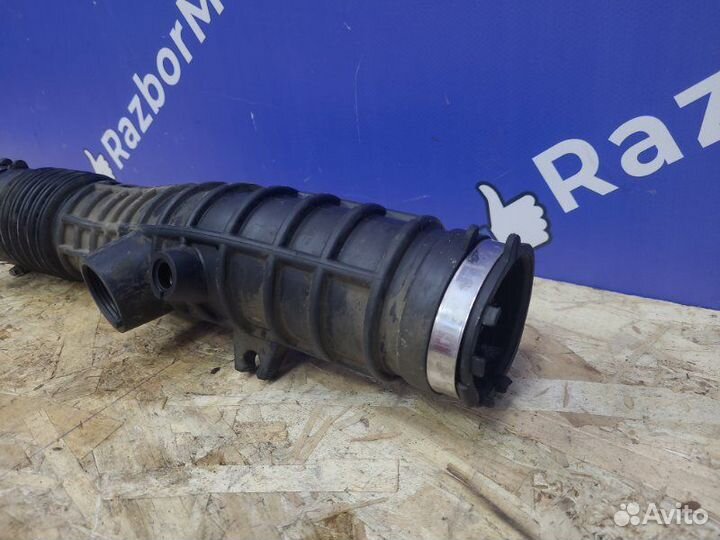 Патрубок воздушного фильтра Renault Duster