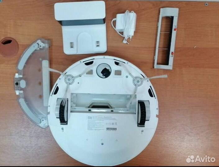 Робот пылесос Xiaomi essential