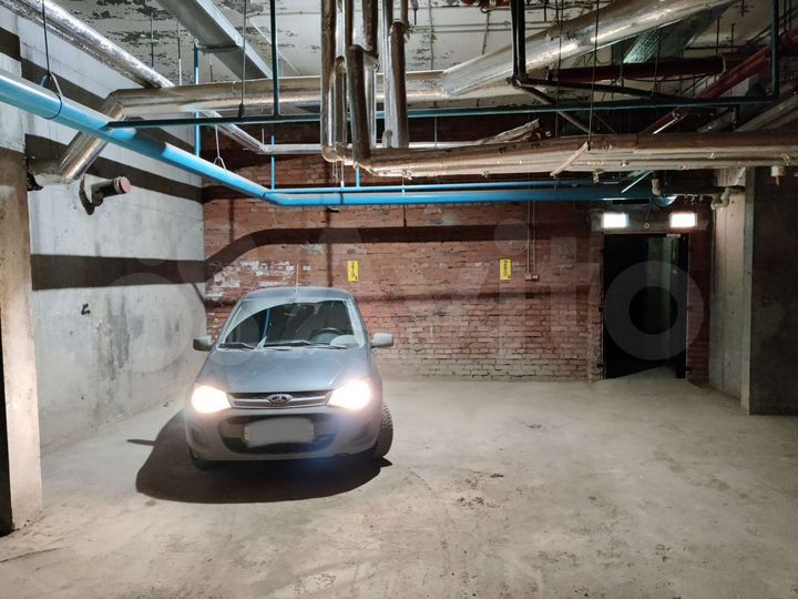 Машиноместо, 13 м²