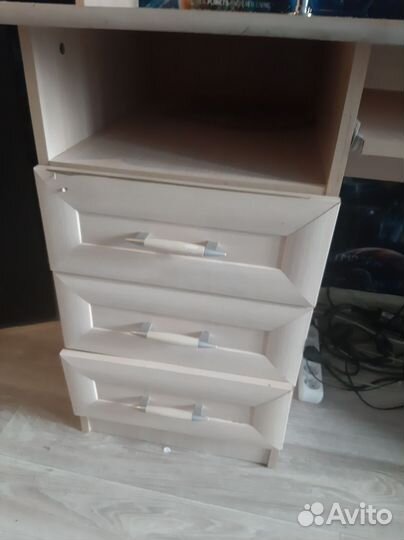 Компьютерный стол