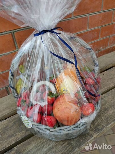 Сбор фруктовых корзин