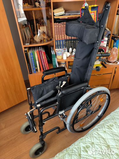 Кресло коляска для инвалидов