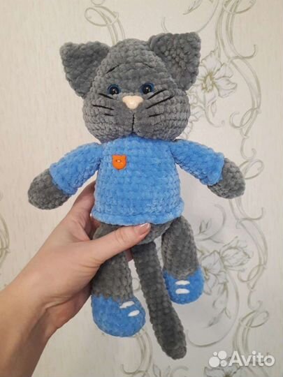 Кошечка связанная крючком