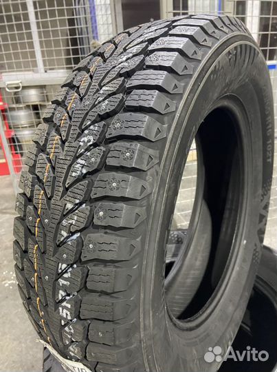 Kumho WinterCraft Ice Wi32 215/55 R17