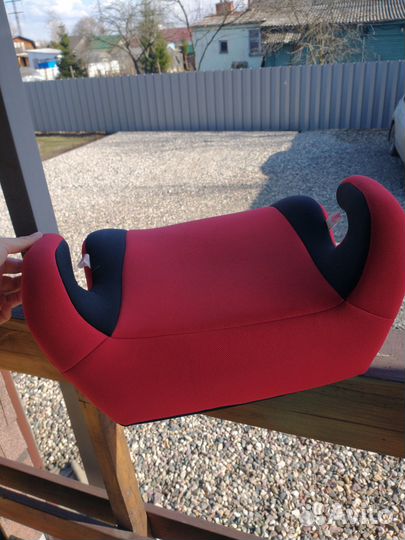 Детский бустер автомобильный