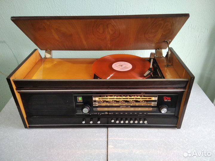 После реставрации юбилейная радиола 