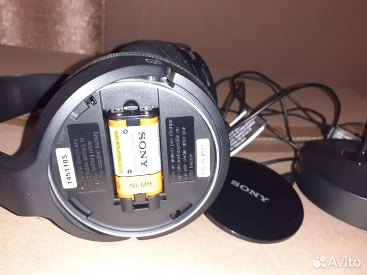 Беспроводные наушники Sony RF810