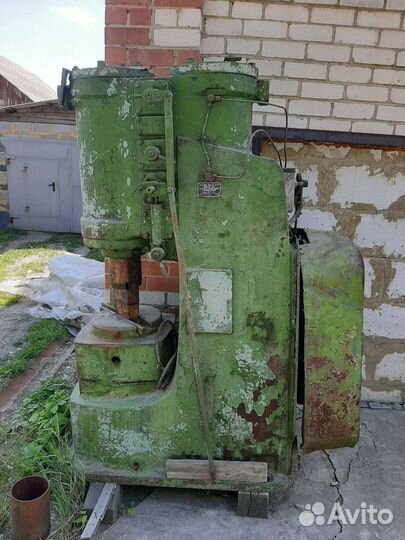 Продам кузнечный молот ма4129