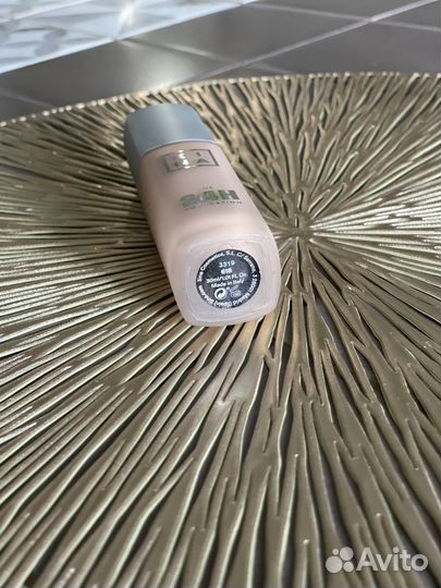 Крем тональный zina 618, тени Nyx