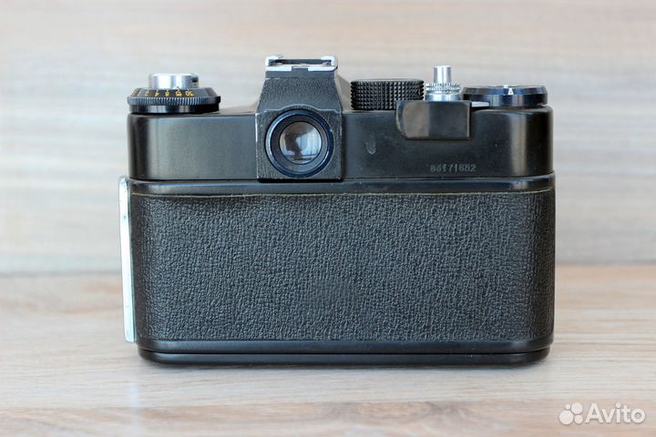 Фотоаппарат Zenit ET с фотовспышкой Чайка