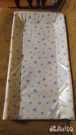 Пеленальный столик на кроватку