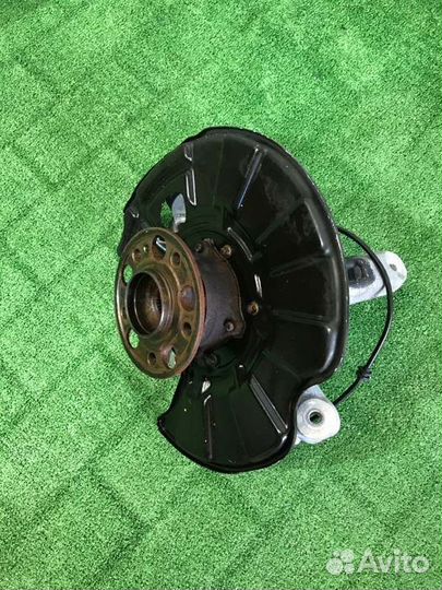 Кулак поворотный задний правый Mercedes-Benz