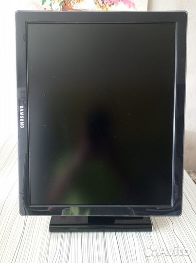 Монитор Samsung SyncMaster 971P