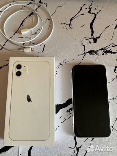 iPhone 11, 64 ГБ