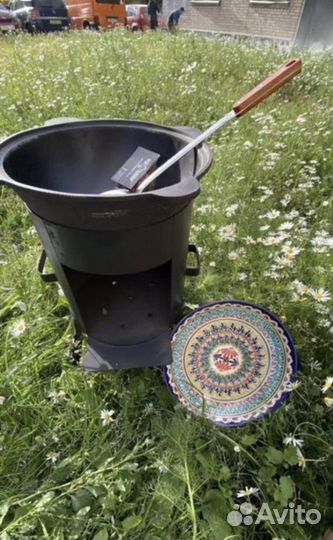 Kaзан чугунный 12 литpoв c пeчкой