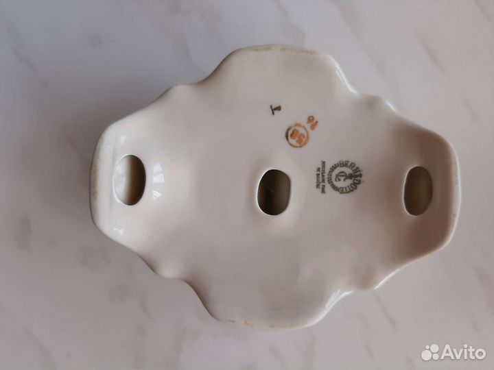 Соусник фарфоровый