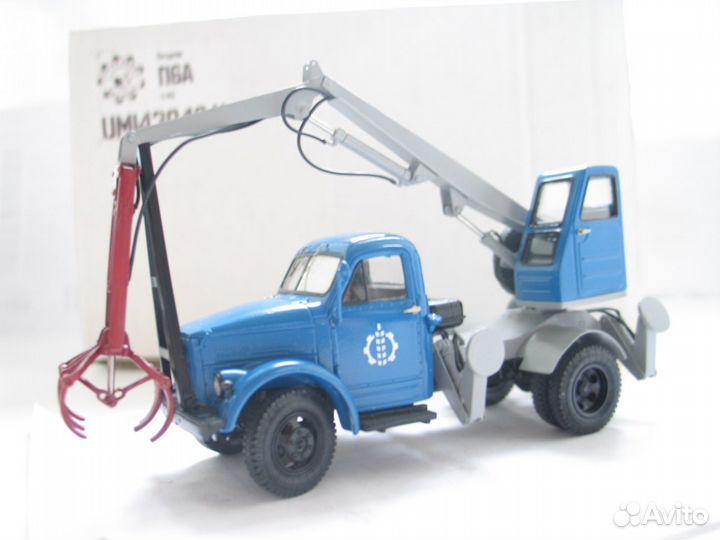 Погрузчик П6А UMI