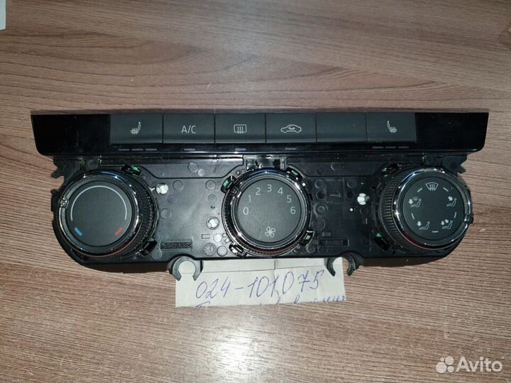 Блок управления отопителем VAG