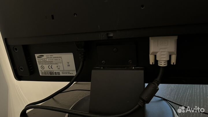 Монитор Samsung SyncMaster 226BW