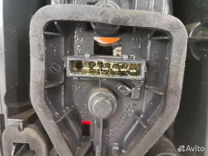 Фонарь задний для Peugeot Partner 1 6351CY