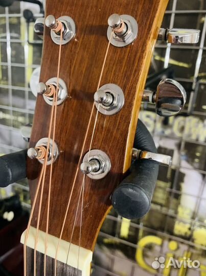 Гитара акустическая + чехол