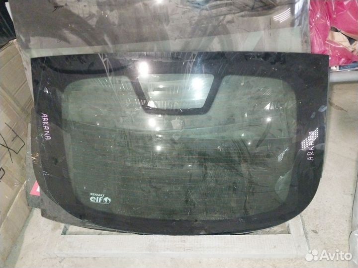 Стекло крышки багажника Renault Arkana