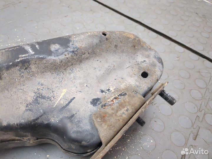 Усилитель бампера задний Mercedes C W203, 2005