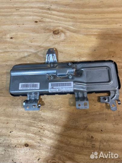 Подушка безопасности боковая передняя правая