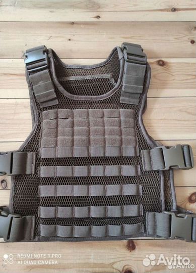 Жилет с кевларом