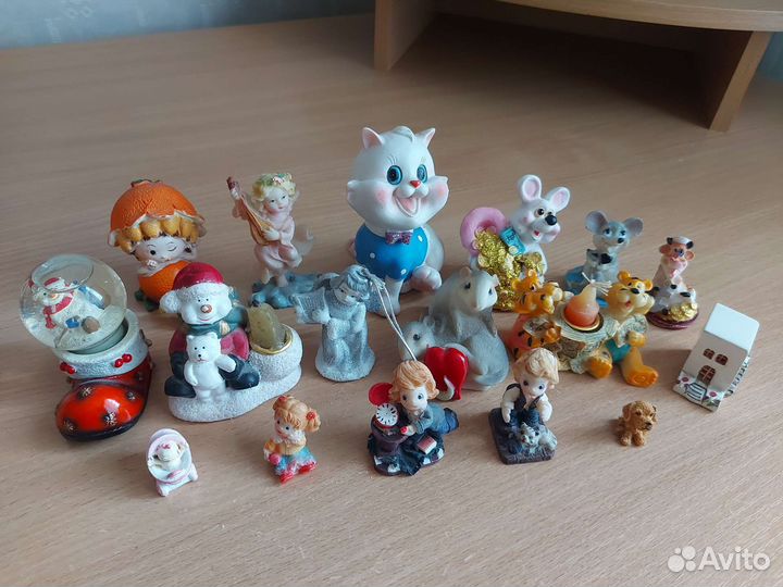 Коллекция статуэток