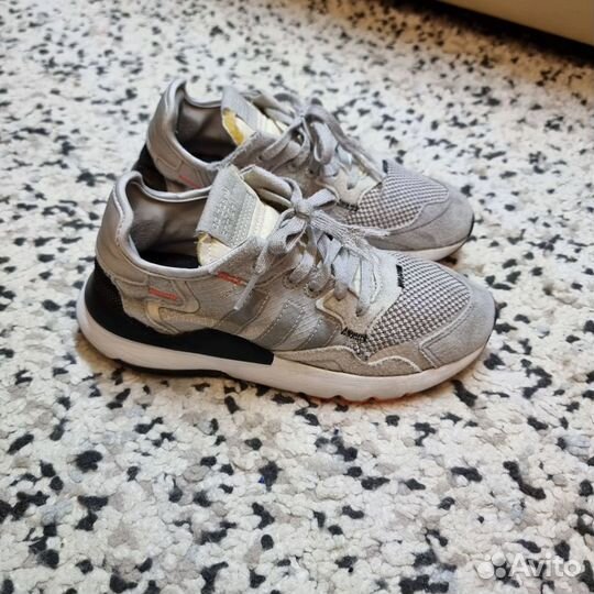 Кроссовки Adidas Nite Jogger детские б/у 35 р