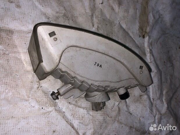 Фара противотуманная Toyota Mark II (X110) IX рест