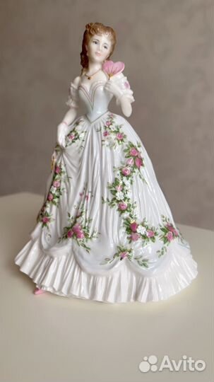 Фарфоровая статуэтка