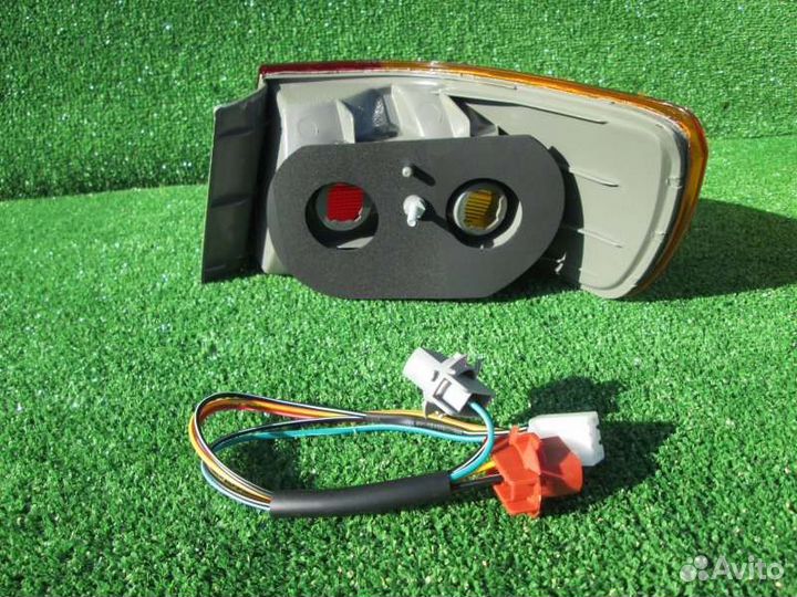 Стоп левый Toyota Corona Premio ST210