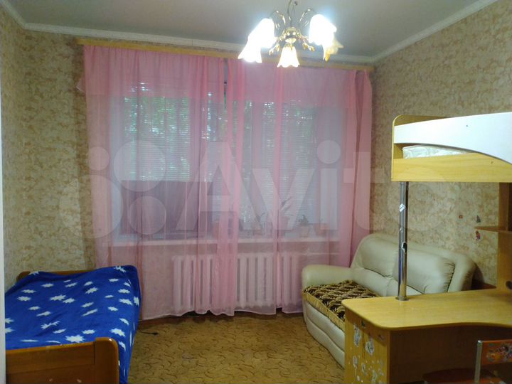 2-к. квартира, 56 м², 1/4 эт.