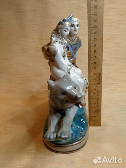 Статуэтка Иван-царевич на сером волке Гжель