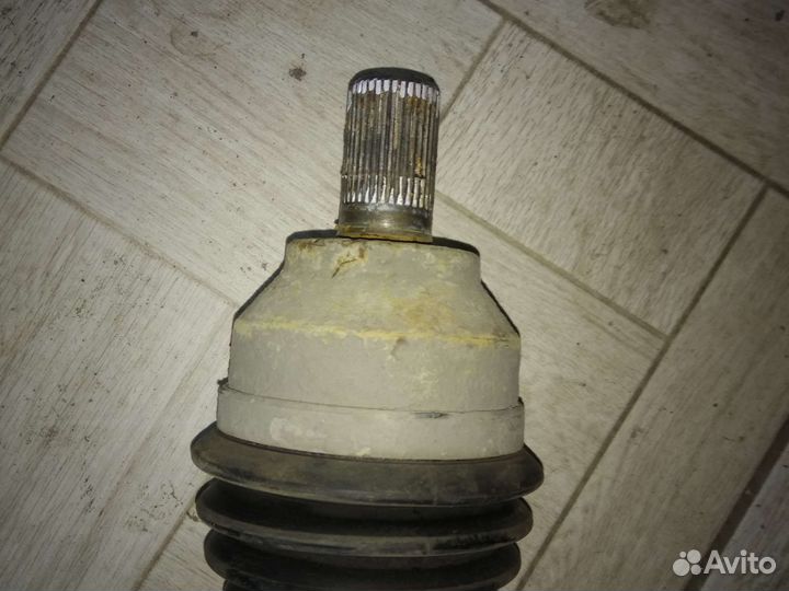 Полуось передняя правая