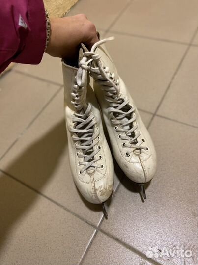 Коньки фигурные