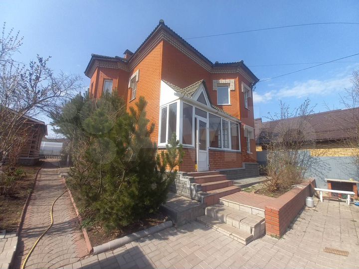 Коттедж 191,6 м² на участке 8 сот.