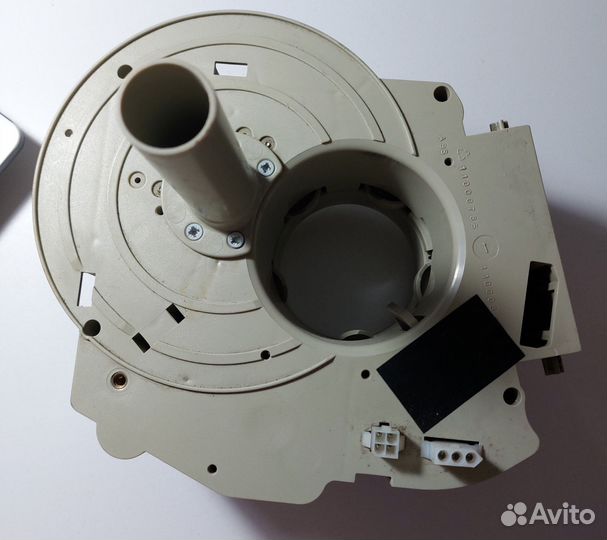 Блок выдачи стаканов