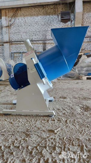 Измельчитель сена и соломы. Соломорезка сенорезка