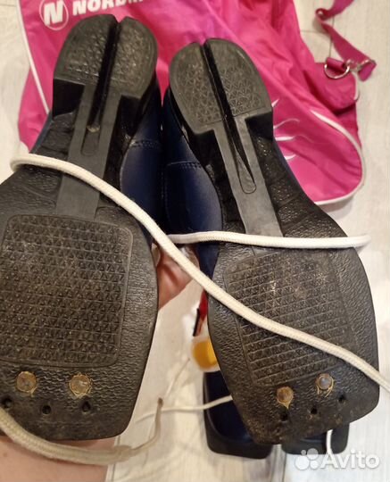 Лыжные ботинки