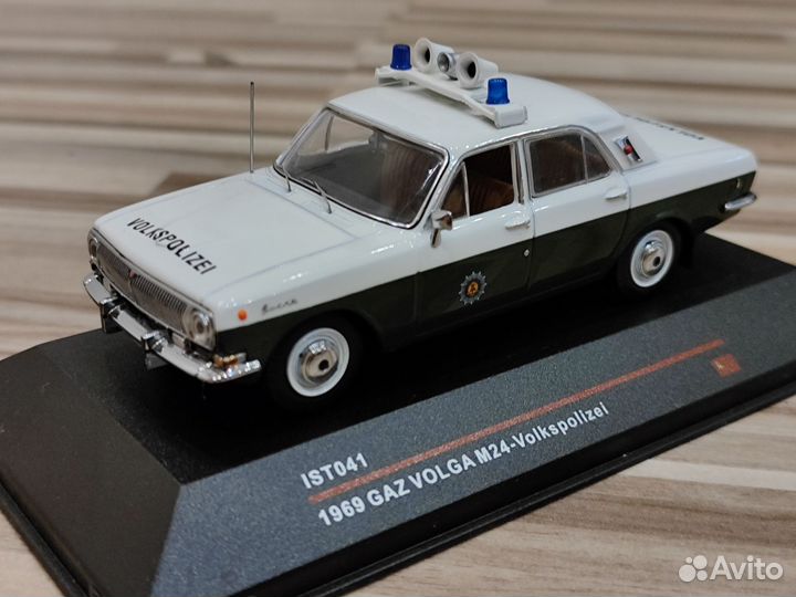 Модель 1:43 газ-24 Волга Volkspolizei IST